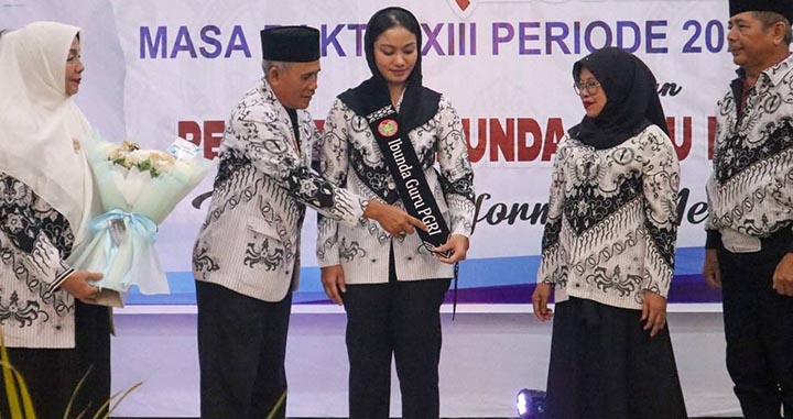 Penghargaan bupati bunda furu