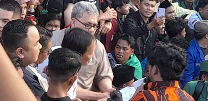 Unjuk rasa muhidi