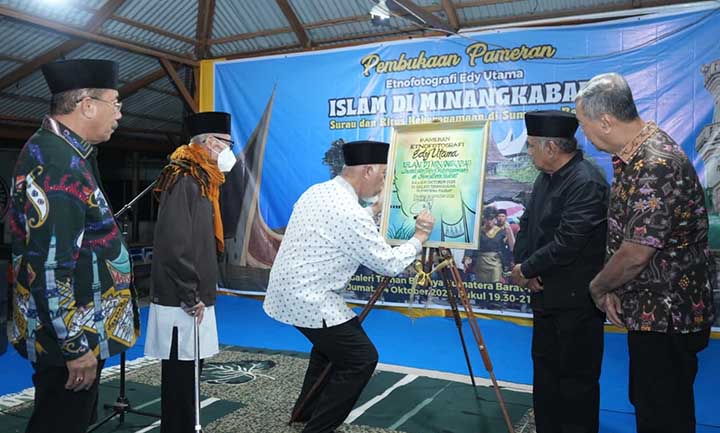Pameran etno