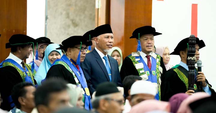 Wisuda unand