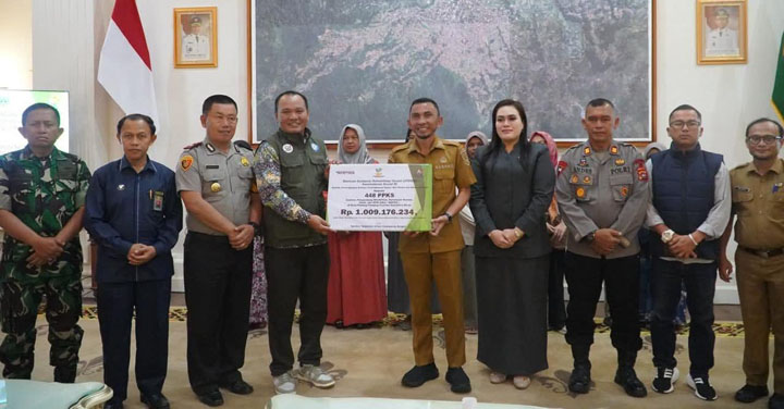 Bantuan warga