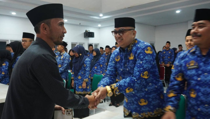 Lantik pejabar