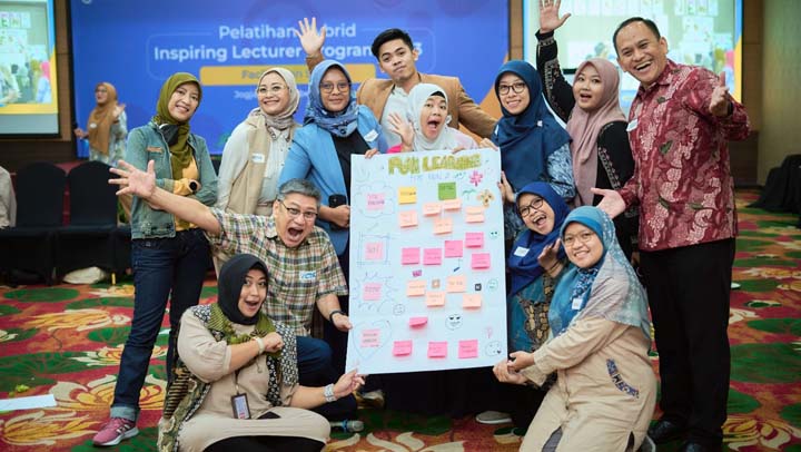 Lecturer