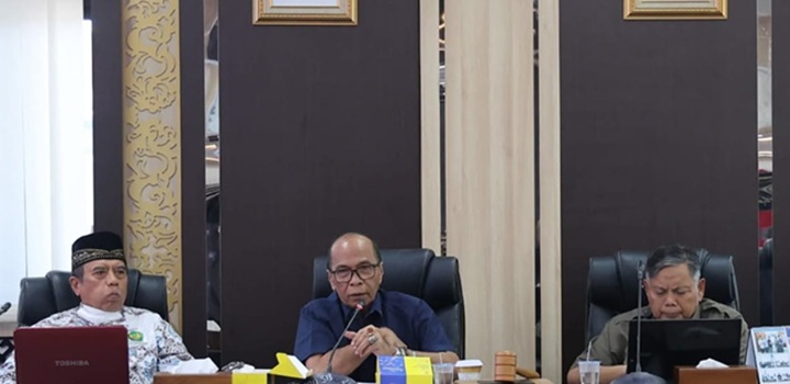 Tim ahli dprd bahas perda trantibum lgbt Copy