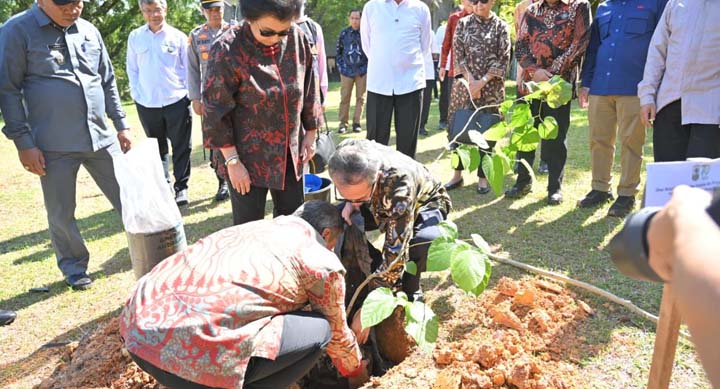 Kakak prabowo
